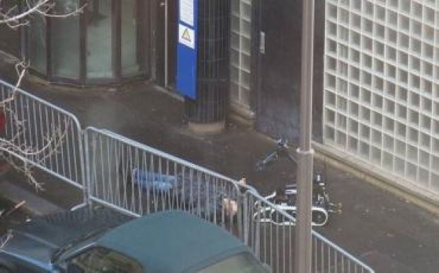 Késes merénylőt lőttek agyon a rendőrök Párizsban