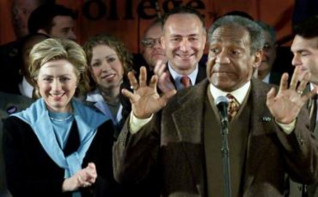 Donald Trump lejárató videót tett közzé Hillary Clintonról