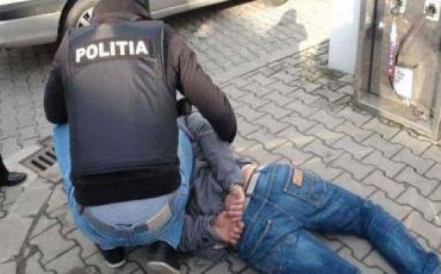 Ollóval támadt áldozatára a marosvásárhelyi rabló