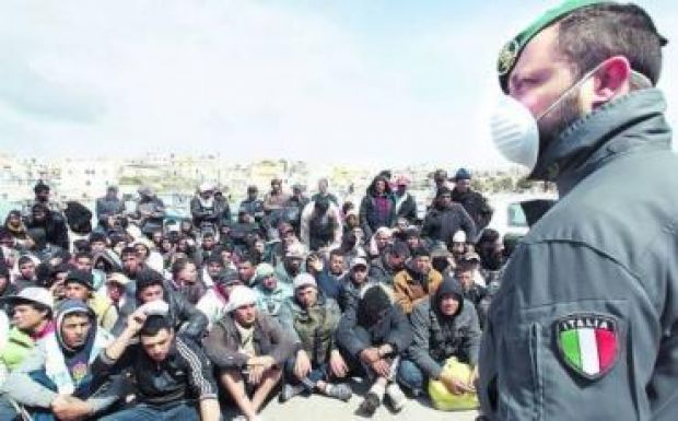 Bűncselekmény marad az illegális bevándorlás Olaszországban