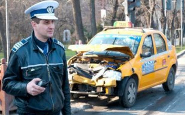 Így járulnak hozzá a rendőrök a közlekedési káoszhoz