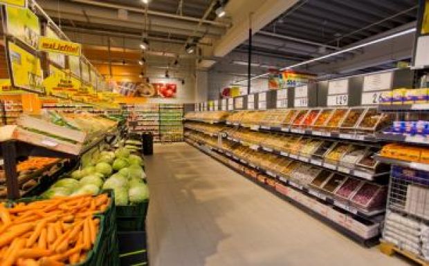 Szárnyal a legnagyobb hazai szupermarketlánc