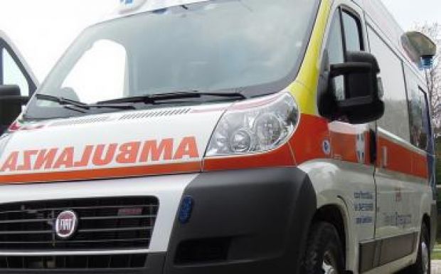 Az utcán szült Rómában egy romániai hajléktalan nő