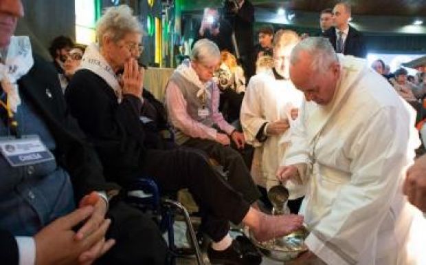 Egy régi szertartást változtatott meg Ferenc pápa