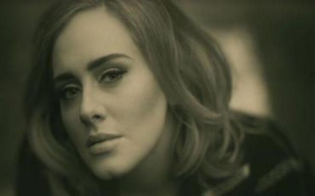 Nézettségi csúcsot döntött Adele videoklipje
