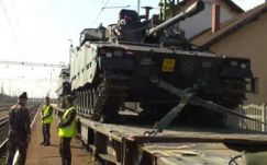 Holland katonák készülnek magyarországi hadgyakorlatra