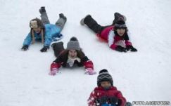 Hétfőn kezdődik az iskola