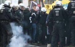 Vízágyúkat kellett bevetni a Kölnben tartott tüntetésen