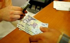 Február közepére ígéri a kormány az új közalkalmazotti bértáblát