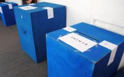 Kétfordulós polgármester-választást követelnek a liberálisok