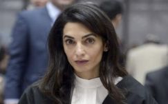 Azeri újságírónőnek segítene Clooney felesége