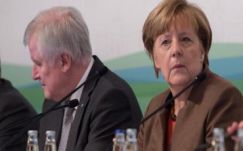 Angela Merkel hajthatatlan menekültügyben