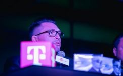 A magyar kormány szerződést hosszabbított a Telekommal