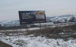 A reklámcég távolította el a kolozsvári többnyelvűséget promováló óriásplakátot