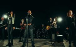 Kolozsvári zenészek a Colectiv-tragédia áldozataitól búcsúznak