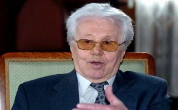 Várni kell még Sütő András szobrára Marosvásárhelyen 