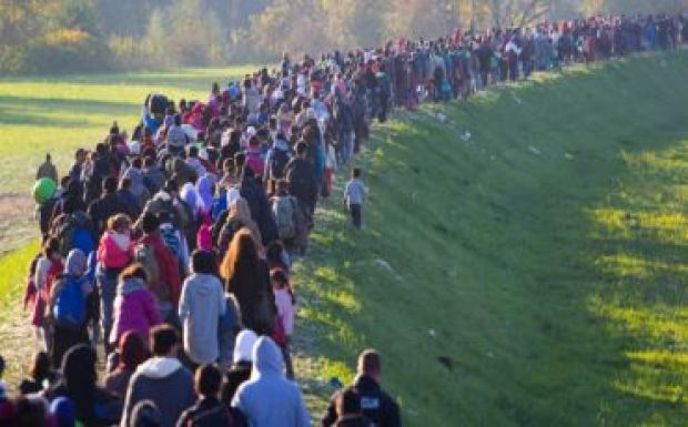 „Szerbiából nem lesz migránsparkoló”