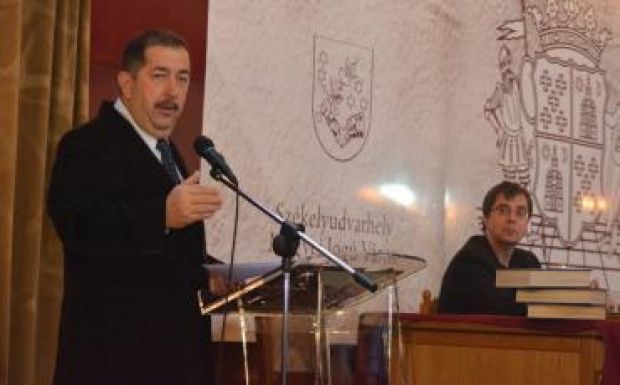 Bunta: alapszabályzat szerinti előválasztást akarunk