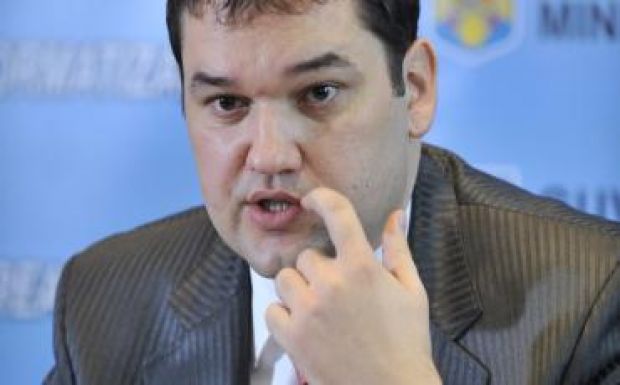 Cseke Attila: az adóhivatal akadályozza, hogy az állampolgárok adóügyeiket intézzék