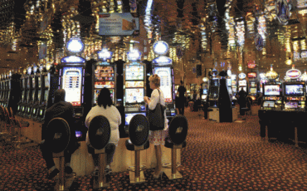 Lövöldöztek egy franciaországi kaszinóban