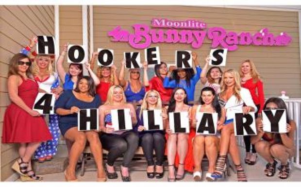 Hillary Clinton kampányát Nevadában örömlányok is támogatják