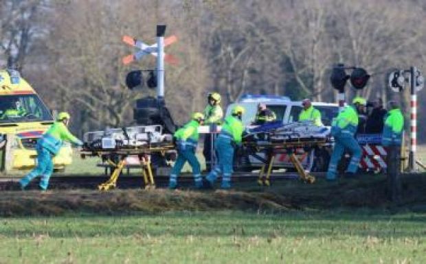 Darus kocsival ütközött egy holland személyszállító vonat