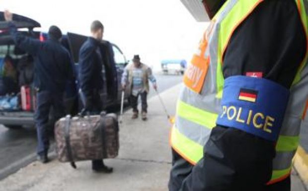 Berlin felszólított 17 országot az elutasított menedékkérők visszafogadására