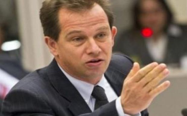 Sógor Csaba: nem lehet a kisebbségi kérdést szőnyeg alá seperni