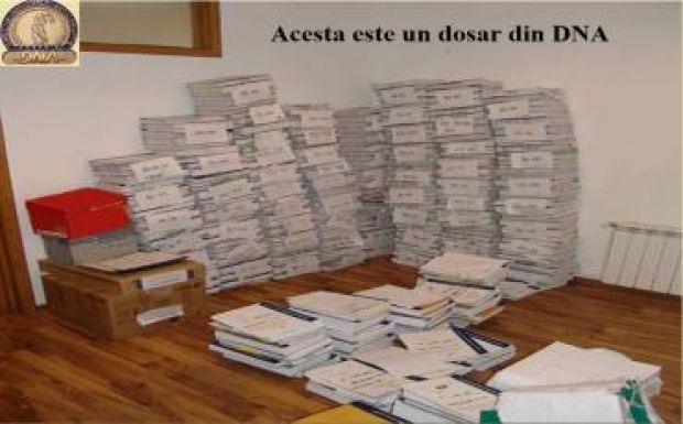 Így dolgoznak a korrupcióellenes ügyészek (FOTÓ)