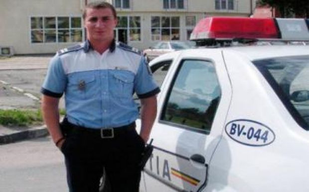 A legnépszerűbb szerzők közé emelkedett a brassói sztárrendőr