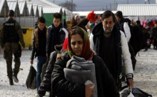 Soha nem látott tömeg a macedón határnál
