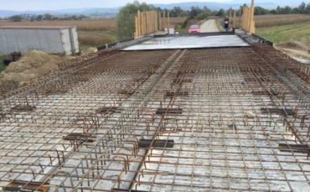 Háromszéken idén 42 millió lejt fordítanak megyei utak javítására