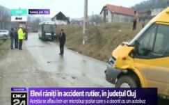 Balesetezett az iskolabusz, három gyerek megsérült