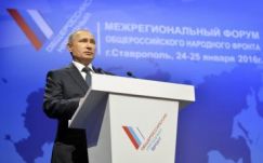 Putyin kimondta: máig szereti a kommunizmust