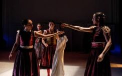 Legújabb előadásával vendégszerepel Kézdivásárhelyen a Háromszék Táncegyüttes