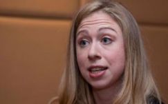 Hillary Clinton lánya véletlenül elnök úrnak szólította édesanyja vetélytársát