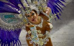 Ismét meztelen táncosok lepték el Rio de Janeiro utcáit