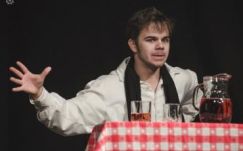 A helység kalapácsából készített egyéni műsort Molnár Bence