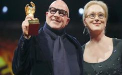 Berlinale: a menekültekről szóló film nyerte az Arany Medvét