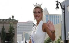 Meghalt az autóbalesetet szenvedett szépségkirálynő