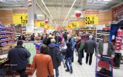 A mezőgazdasági miniszter támogatja a hipermarketek hétvégi zárva tartását