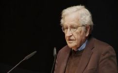 Noam Chomsky: Trump a neoliberalizmus természetes produktuma