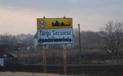 Felmérést végez a kisebbségi nyelvi jogok gyakorlatba ültetéséről az RMDSZ