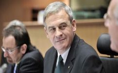 Tőkés nem számít arra, hogy Johannis visszavonja tőle az érdemrendet