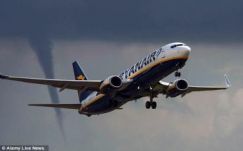 Legénybúcsú miatt kellett landolnia egy repülőgépnek