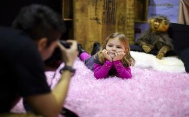 Franciaországban büntetik a facebookos gyerekfotókat