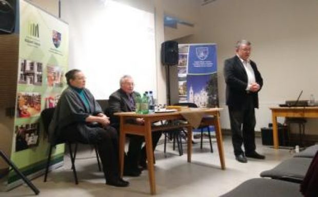 Gladiátorarc – Olosz Lajos költő megelevenedése Csíkszeredában