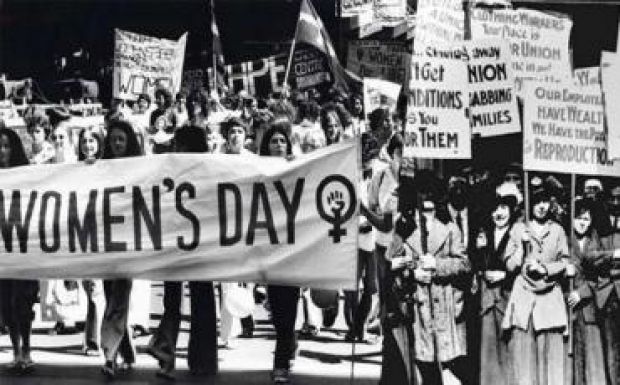 Nőnap, túl a virág-csoki-puszi háromszögön