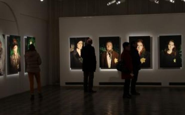 Három nappal hamarabb bezár a Saul fia portréit bemutató kiállítás