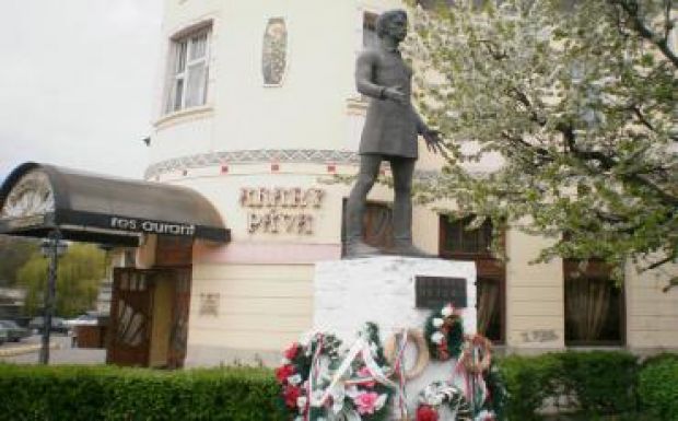Március 15: először ünnepelt együtt Beregszászon a KMKSZ és az UMDSZ